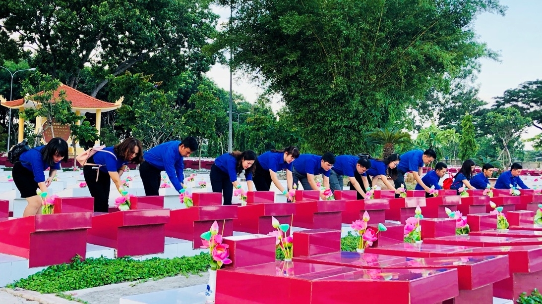 Tuổi trẻ Tập đoàn Dầu khí Việt Nam tưởng nhớ các Anh hùng Liệt sĩ