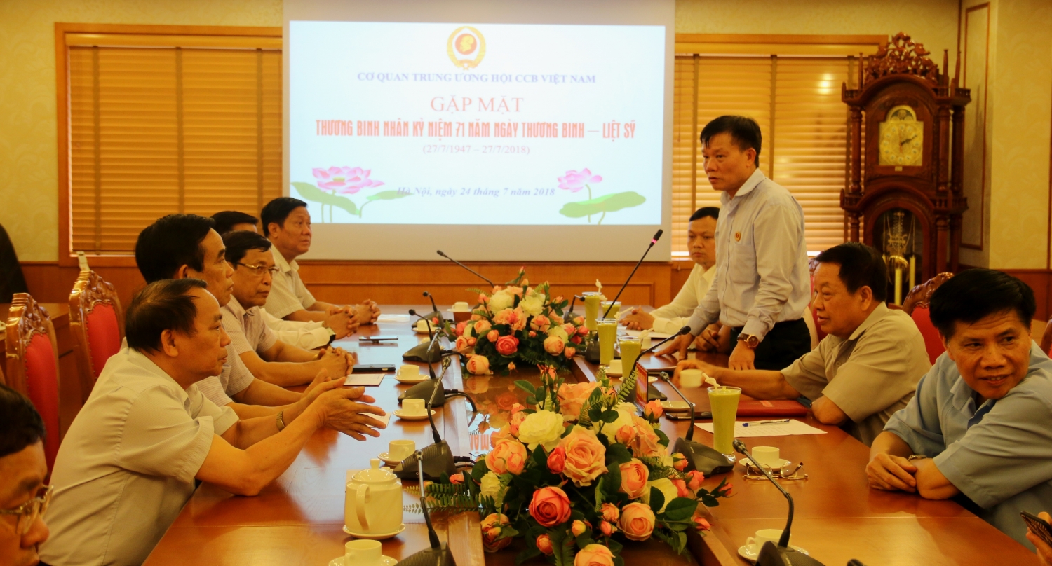 Kỷ niệm 71 năm Ngày Thương binh Liệt sĩ (27/71947 – 27/7/2018): Hội CCB Tập đoàn thăm hỏi, tặng quà các thương binh, gia đình liệt sĩ Trung ương Hội CCB Kỷ niệm 71 năm Ngày Thương binh Liệt sĩ (27/71947 – 27/7/2018): Hội CCB Tập đoàn thăm hỏi, tặng quà các thương binh, gia đình liệt sĩ Trung ương Hội CCB