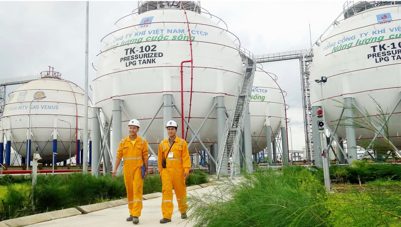 PV GAS tiếp tục vào Nikkei Top Asia300 năm 2018