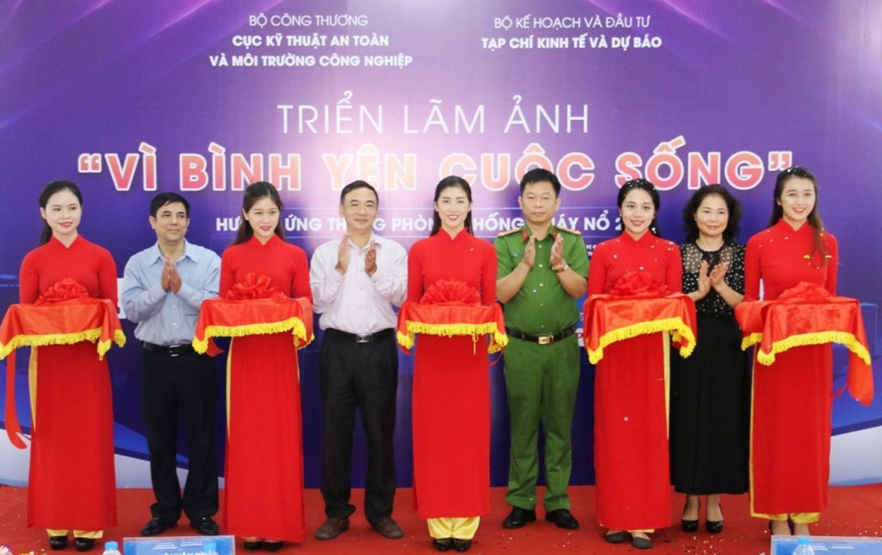 PV GAS tích cực hưởng ứng “Tháng Phòng chống cháy nổ 2018” PV GAS tích cực hưởng ứng “Tháng Phòng chống cháy nổ 2018”