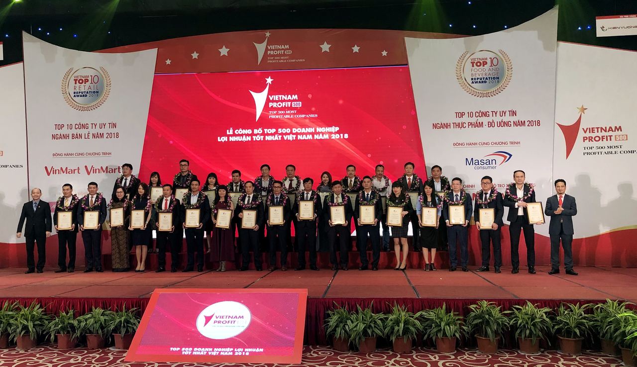 PVN, PV GAS được Vietnam Report vinh danh, đứng hàng đầu Top 500 doanh nghiệp Việt Nam năm 2018