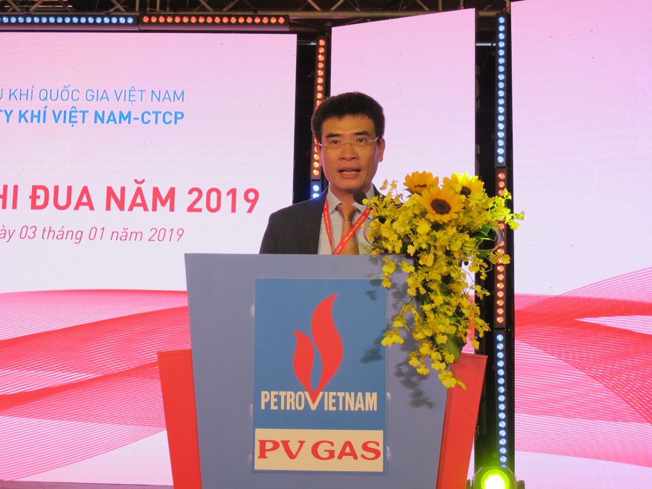 PV GAS phát động thi đua hoàn thành tốt nhiệm vụ SXKD năm 2019 PV GAS phát động thi đua hoàn thành tốt nhiệm vụ SXKD năm 2019