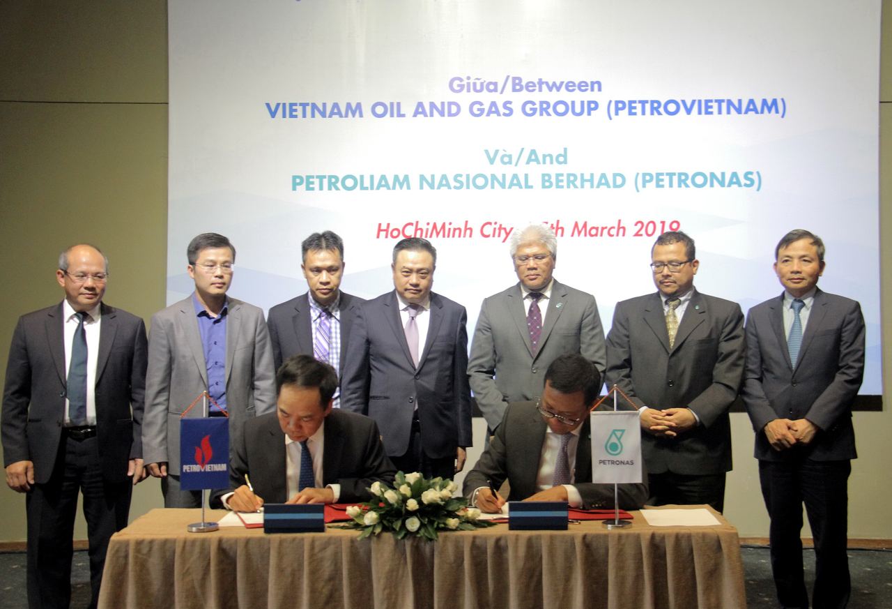 PETROVIETNAM và PETRONAS ký Thỏa thuận khung mua bán khí bổ sung cho khu vực Cà Mau