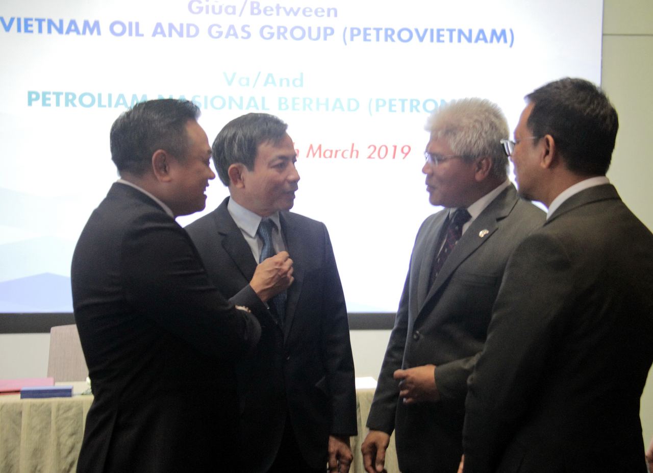 PETROVIETNAM và PETRONAS ký Thỏa thuận khung mua bán khí bổ sung cho khu vực Cà Mau