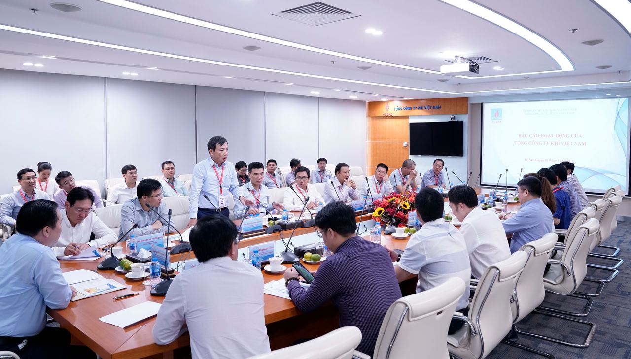 Chủ tịch UBQLVNN Nguyễn Hoàng Anh: Đồng hành và thúc đẩy tháo gỡ các vướng mắc của PV GAS Chủ tịch UBQLVNN Nguyễn Hoàng Anh: Đồng hành và thúc đẩy tháo gỡ các vướng mắc của PV GAS