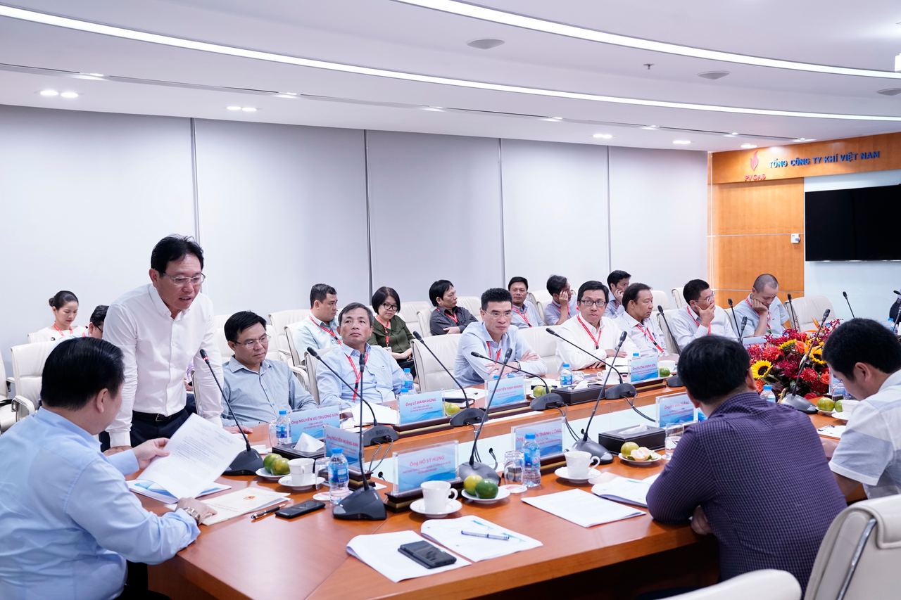 Chủ tịch UBQLVNN Nguyễn Hoàng Anh: Đồng hành và thúc đẩy tháo gỡ các vướng mắc của PV GAS Chủ tịch UBQLVNN Nguyễn Hoàng Anh: Đồng hành và thúc đẩy tháo gỡ các vướng mắc của PV GAS