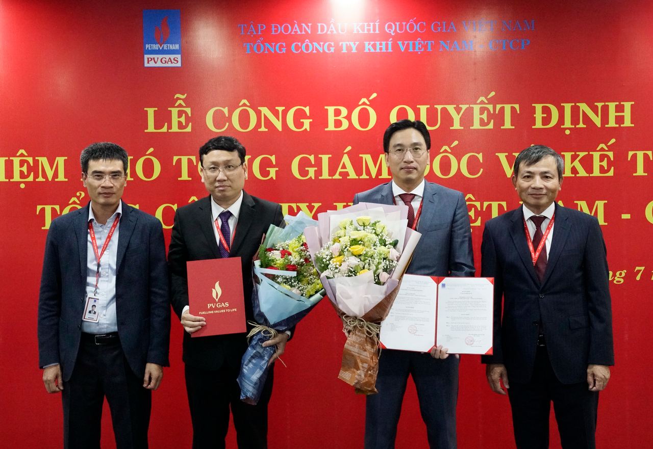 Lễ Công bố quyết định bổ nhiệm Phó Tổng Giám đốc và Kế toán Trưởng Tổng công ty Khí Việt Nam Lễ Công bố quyết định bổ nhiệm Phó Tổng Giám đốc và Kế toán Trưởng Tổng công ty Khí Việt Nam