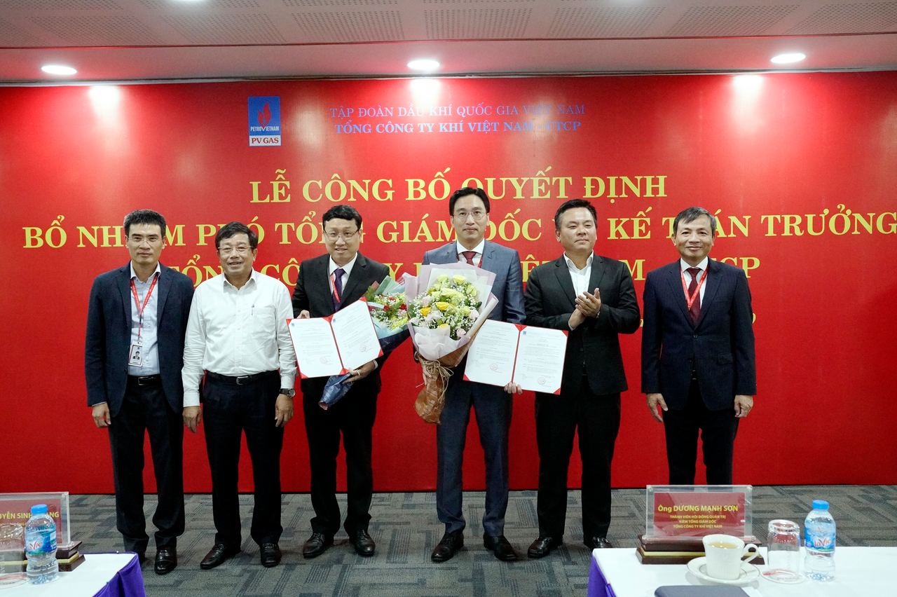 Lễ Công bố quyết định bổ nhiệm Phó Tổng Giám đốc và Kế toán Trưởng Tổng công ty Khí Việt Nam Lễ Công bố quyết định bổ nhiệm Phó Tổng Giám đốc và Kế toán Trưởng Tổng công ty Khí Việt Nam