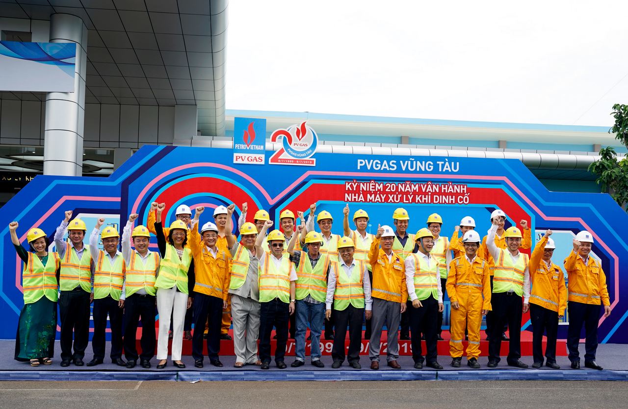 Tổ chức tốt các hoạt động kỷ niệm 60 năm ngành Dầu khí thực hiện ý nguyện của Bác Hồ