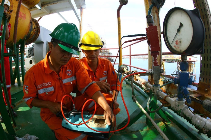 Kết nối các thế hệ, khích lệ lao động sáng tạo