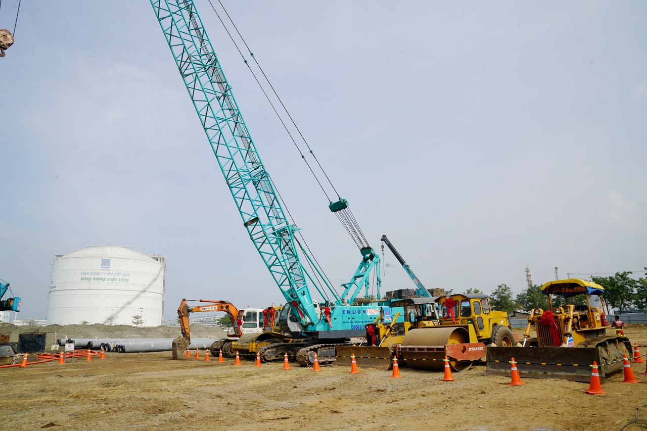 Khởi công xây dựng Công trình Kho chứa LNG Thị Vải