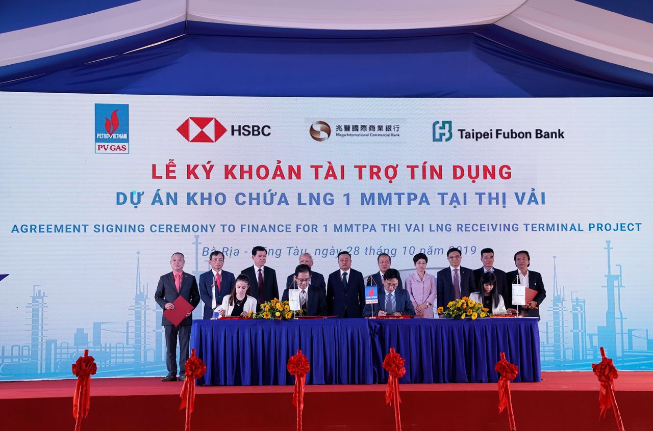 PV GAS tổ chức Ký kết tài trợ tín dụng Dự án Kho chứa LNG Thị Vải