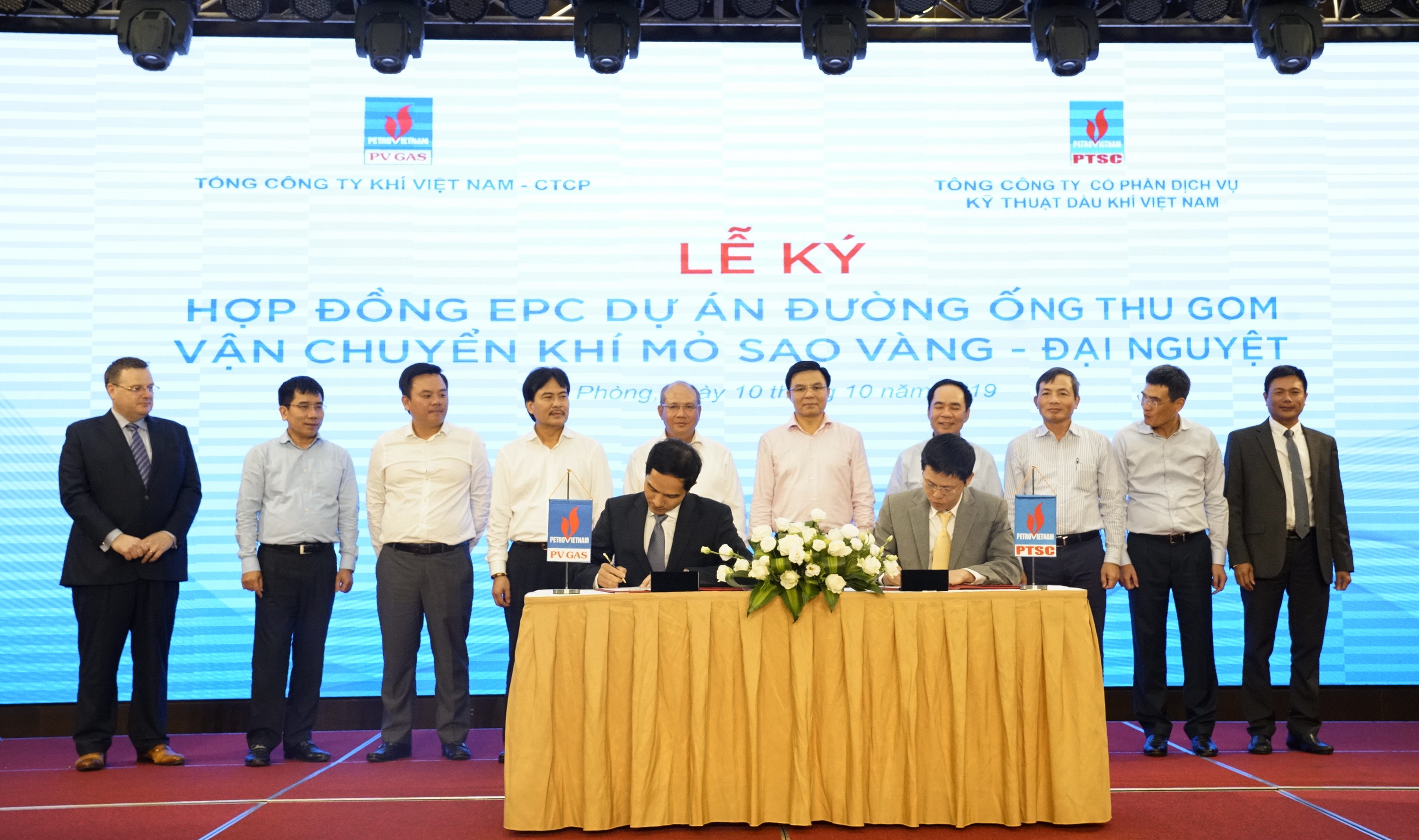 PV GAS signed contracts belonging to the revised “Nam Con Son 2 Gas Pipeline” Project, “Sao Vang – Dai Nguyet Gas Pipeline” Project