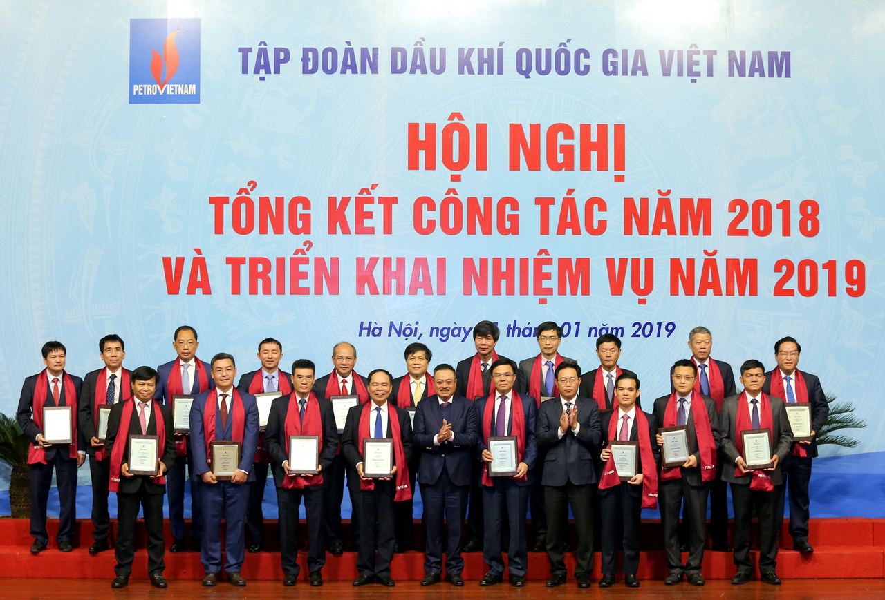 Tập đoàn Dầu khí Việt Nam và 7 doanh nghiệp DK có mặt trong Bảng xếp hạng VNR500 Tập đoàn Dầu khí Việt Nam và 7 doanh nghiệp DK có mặt trong Bảng xếp hạng VNR500