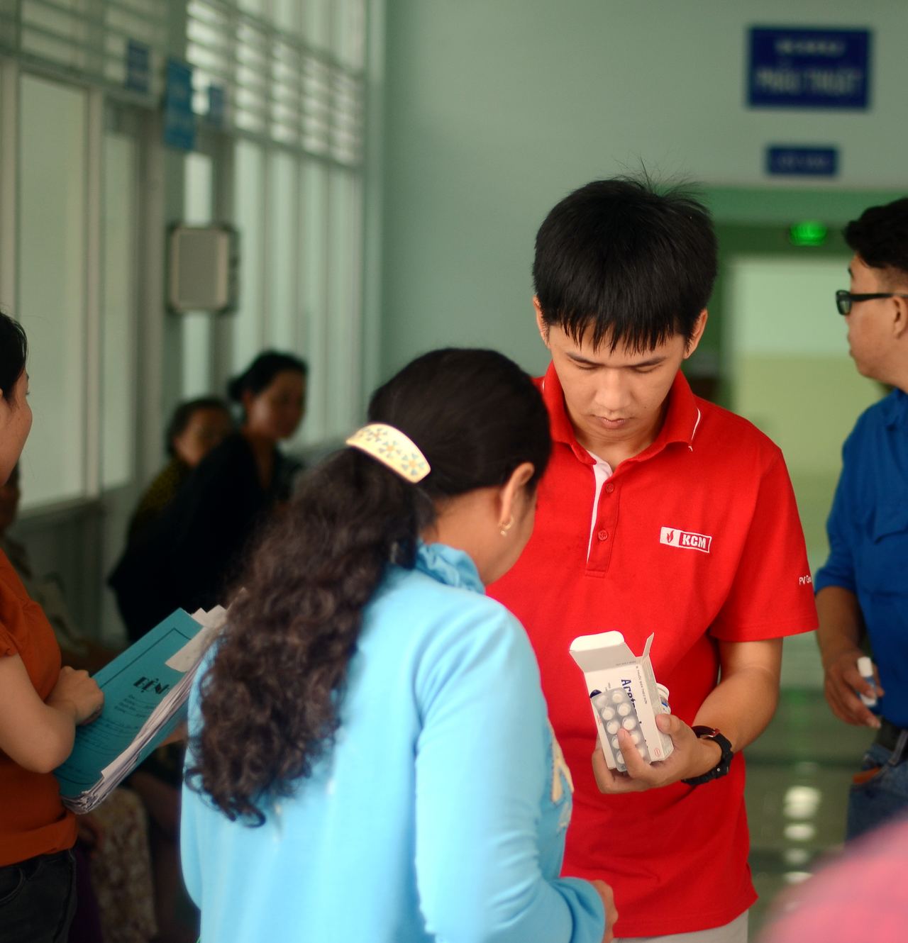Công ty Khí Cà Mau thực hiện chương trình mổ mắt miễn phí tại huyện Phú Tân