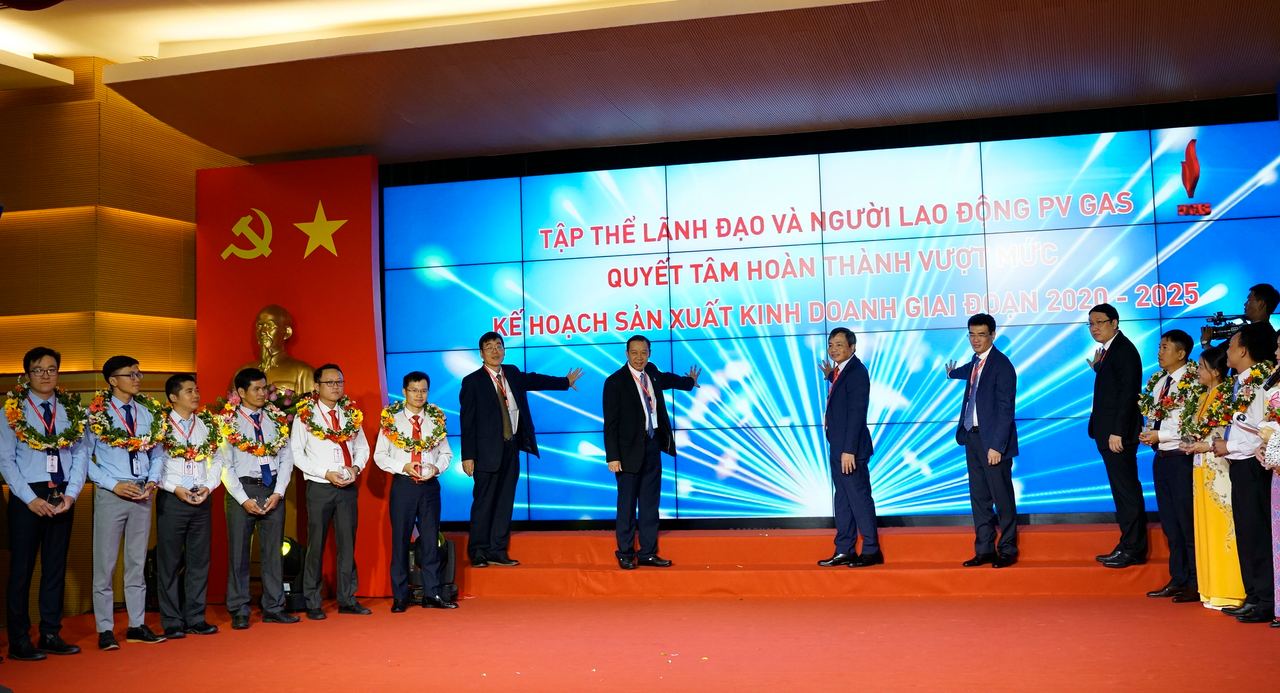 PV GAS tuyên dương các điển hình tiên tiến giai đoạn 2015 - 2019