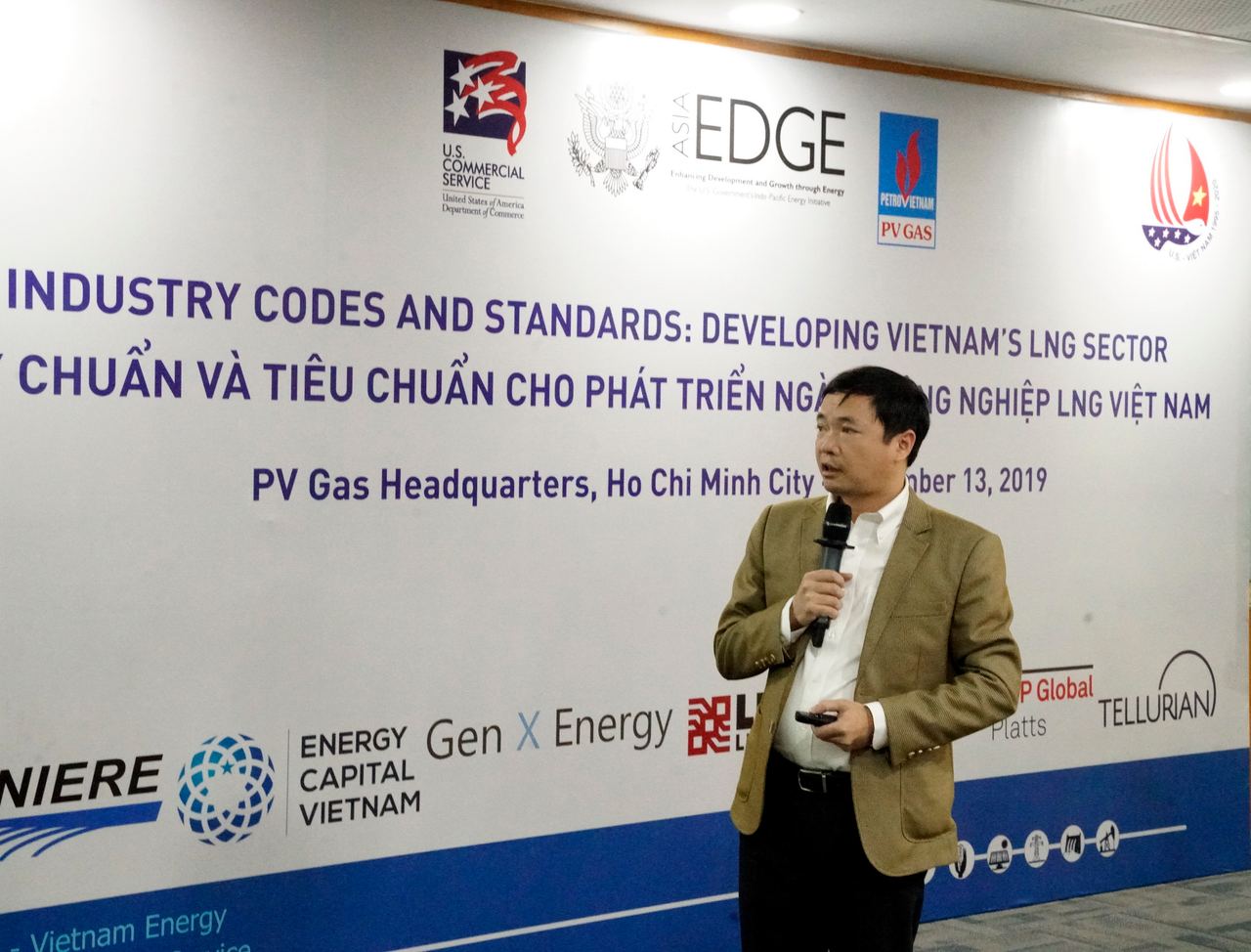 Hội thảo “Quy chuẩn và tiêu chuẩn cho phát triển LNG Việt Nam”