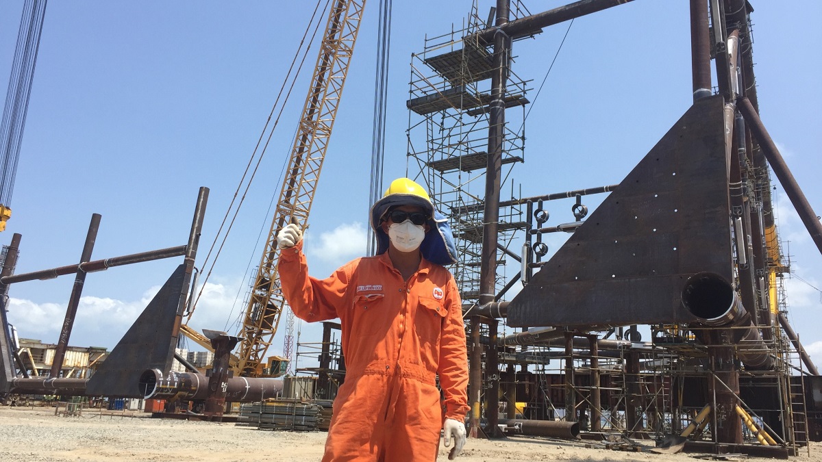 Thực hiện Lời kêu gọi của Tổng Bí thư, Chủ tịch nước và Chỉ thị của Thủ tướng Chính phủ: NGƯỜI LAO ĐỘNG DẦU KHÍ ĐỒNG CAM CỘNG KHỔ VƯỢT GIAN KHÓ