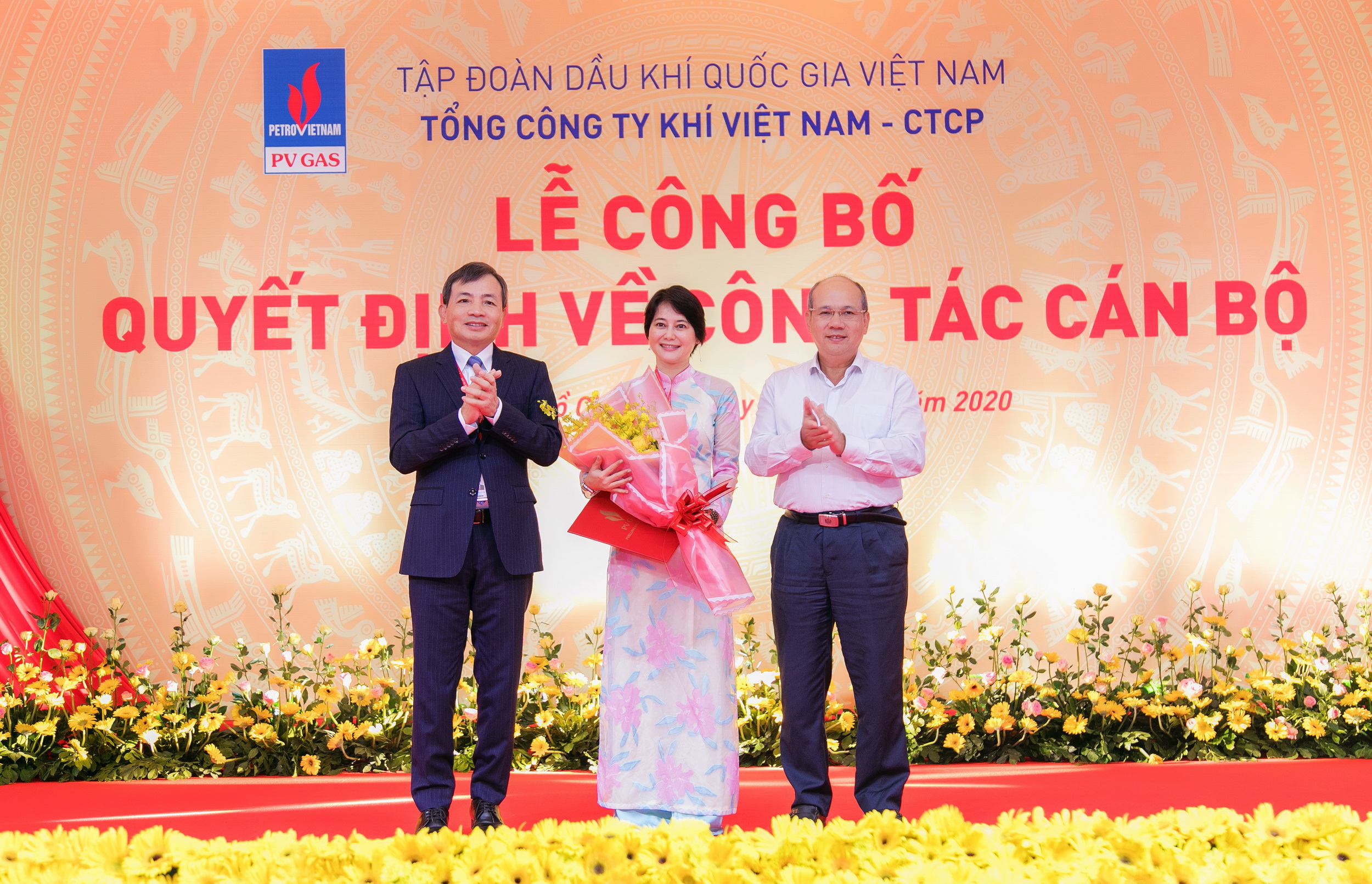 Lễ Công bố và trao quyết định bổ nhiệm cán bộ PV GAS Lễ Công bố và trao quyết định bổ nhiệm cán bộ PV GAS