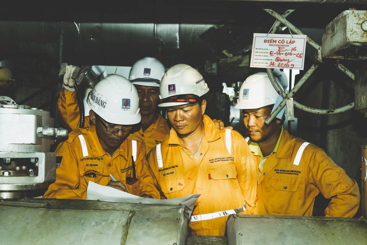 KVT đưa việc học tập và làm theo Bác vào xây dựng VHDN KVT đưa việc học tập và làm theo Bác vào xây dựng VHDN