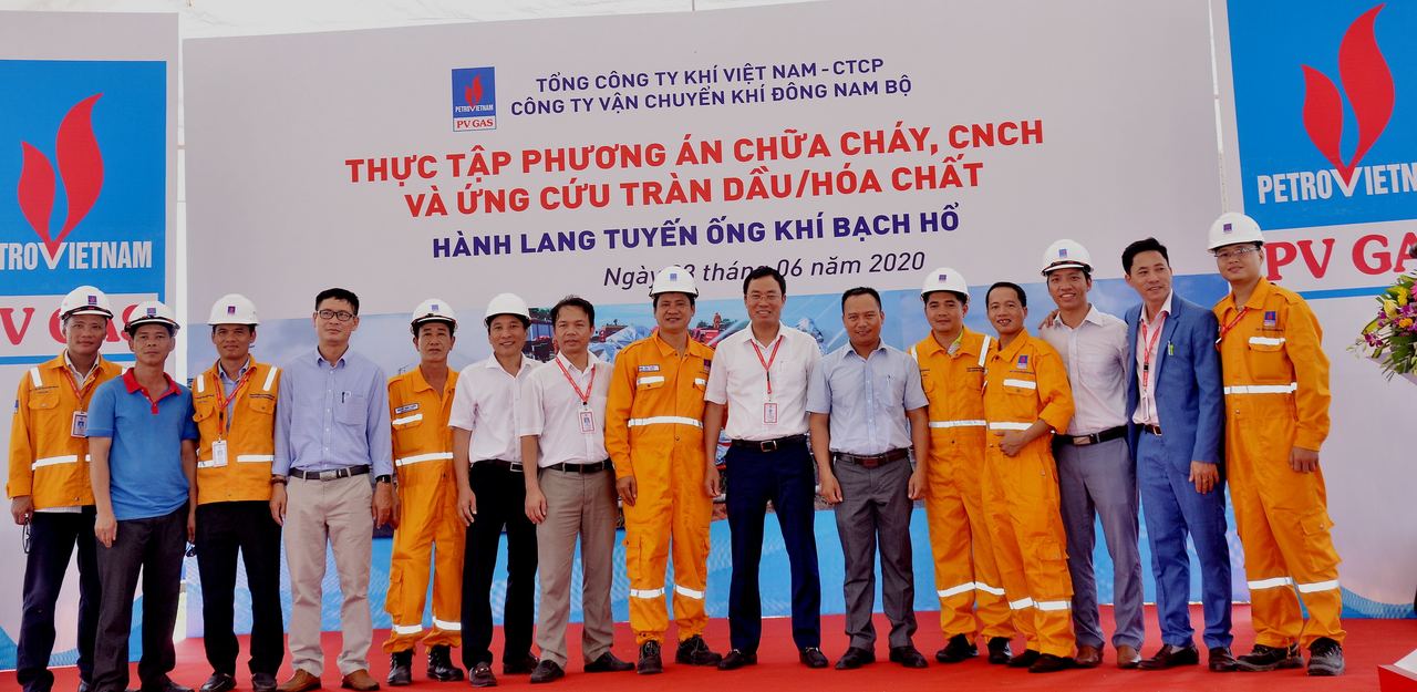 KĐN tổ chức thành công diễn tập PCCC trên hành lang tuyến ống dẫn khí Bạch Hổ KĐN tổ chức thành công diễn tập PCCC trên hành lang tuyến ống dẫn khí Bạch Hổ