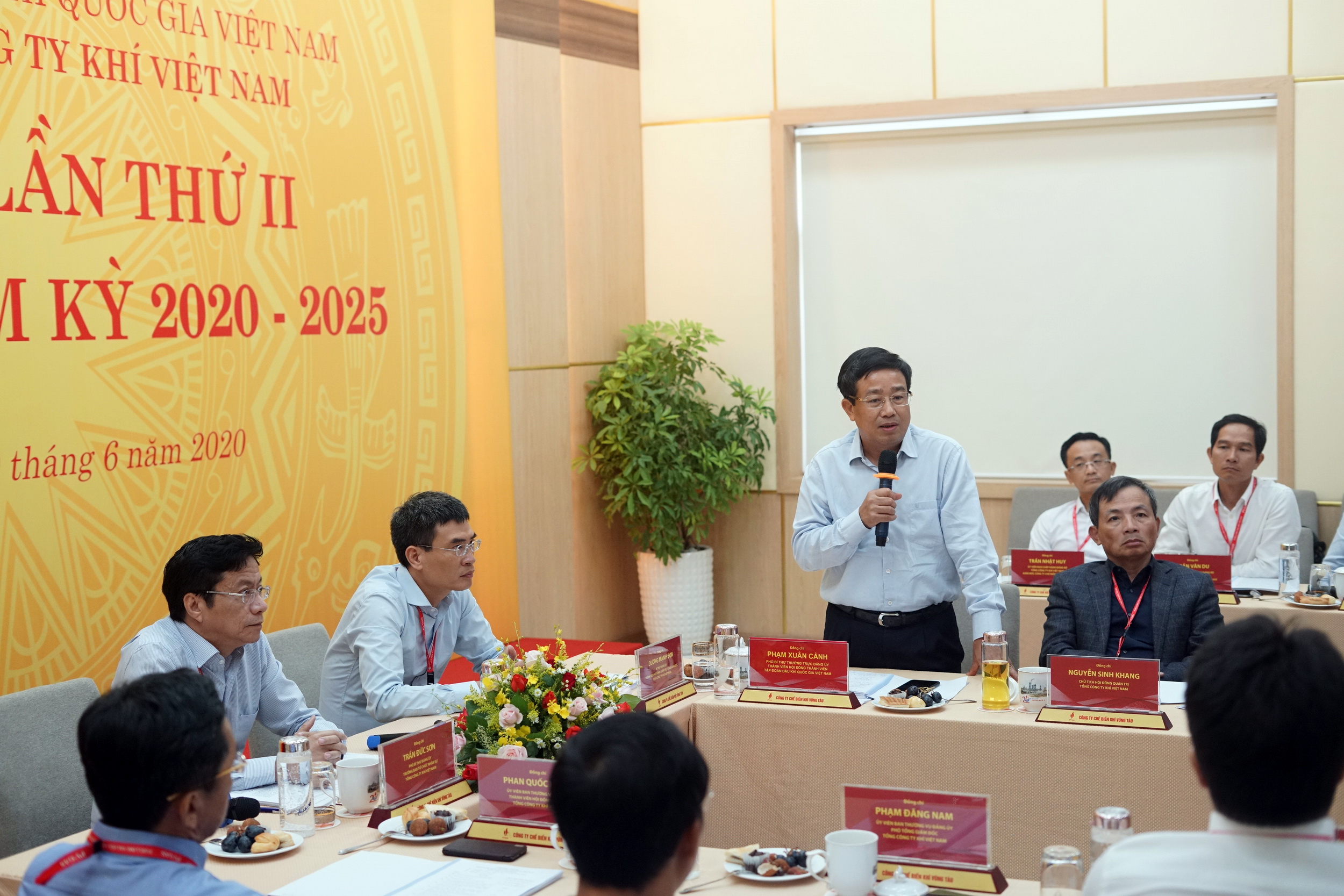 HỘI NGHỊ BAN CHẤP HÀNH ĐẢNG BỘ TỔNG CÔNG TY KHÍ VIỆT NAM KHÓA X - LẦN II (HỘI NGHỊ MỞ RỘNG) HỘI NGHỊ BAN CHẤP HÀNH ĐẢNG BỘ TỔNG CÔNG TY KHÍ VIỆT NAM KHÓA X - LẦN II (HỘI NGHỊ MỞ RỘNG)