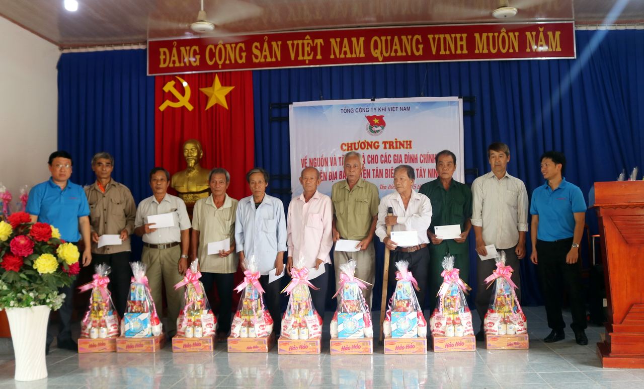 Đoàn thanh niên Tổng Công ty Khí Việt Nam thực hiện chương trình về nguồn tại Tây Ninh