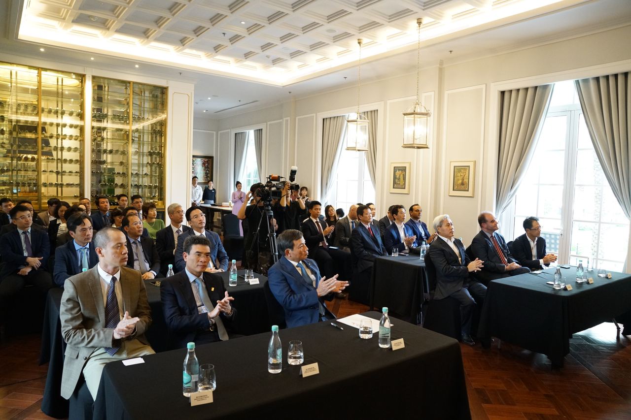 PV GAS và VinaCapital ký “Bản ghi nhớ về việc hợp tác phát triển chuỗi Khí - Điện” PV GAS và VinaCapital ký “Bản ghi nhớ về việc hợp tác phát triển chuỗi Khí - Điện”