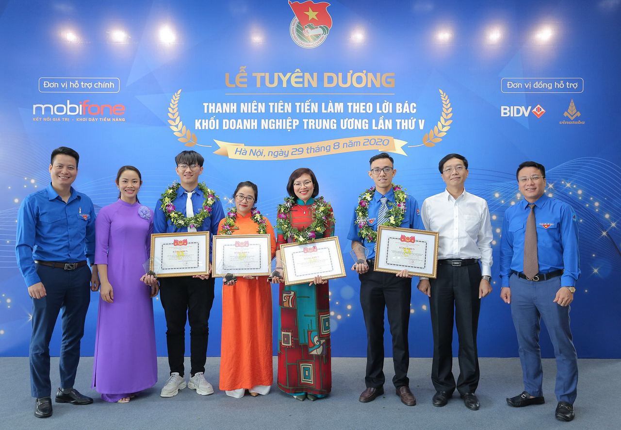 Đại diện tuổi trẻ KCM được tuyên dương Thanh niên tiên tiến làm theo lời Bác
