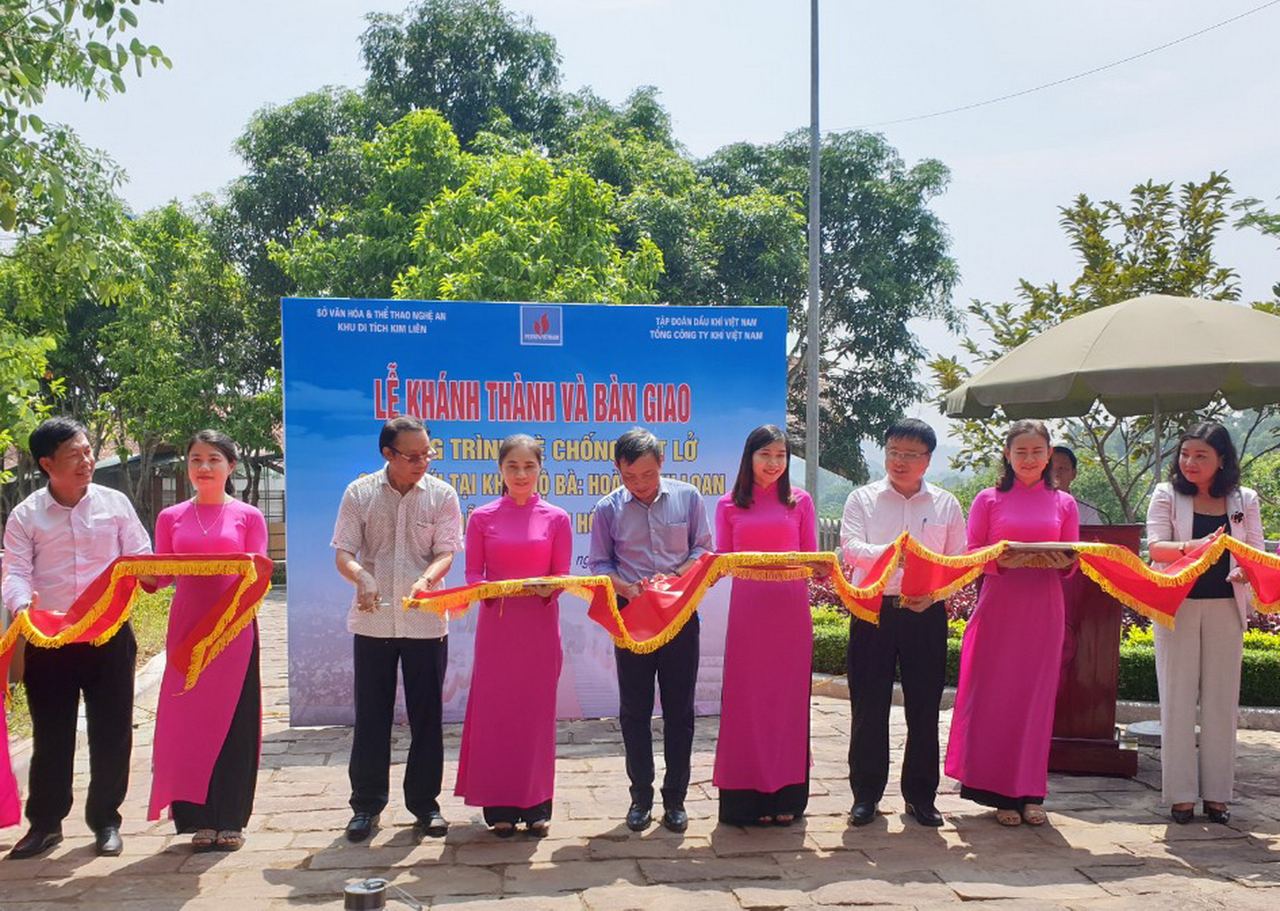 PV GAS tài trợ hơn 2 tỷ đồng xây dựng kè chống sạt lở khu Di tích mộ Bà Hoàng Thị Loan