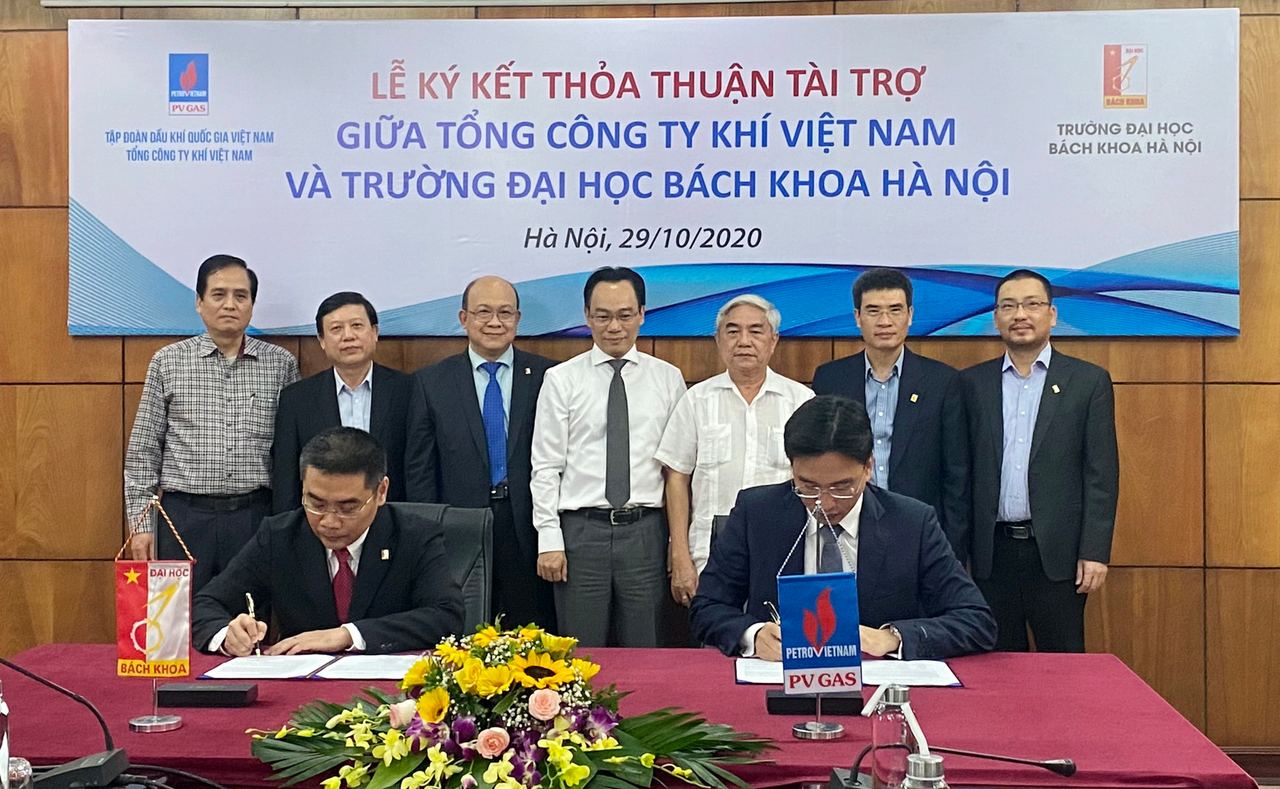PV GAS tài trợ 5,33 tỷ đồng cho Trường Đại học Bách khoa Hà Nội trang bị 02 Phòng thí nghiệm và xuất bản sách giáo trình
