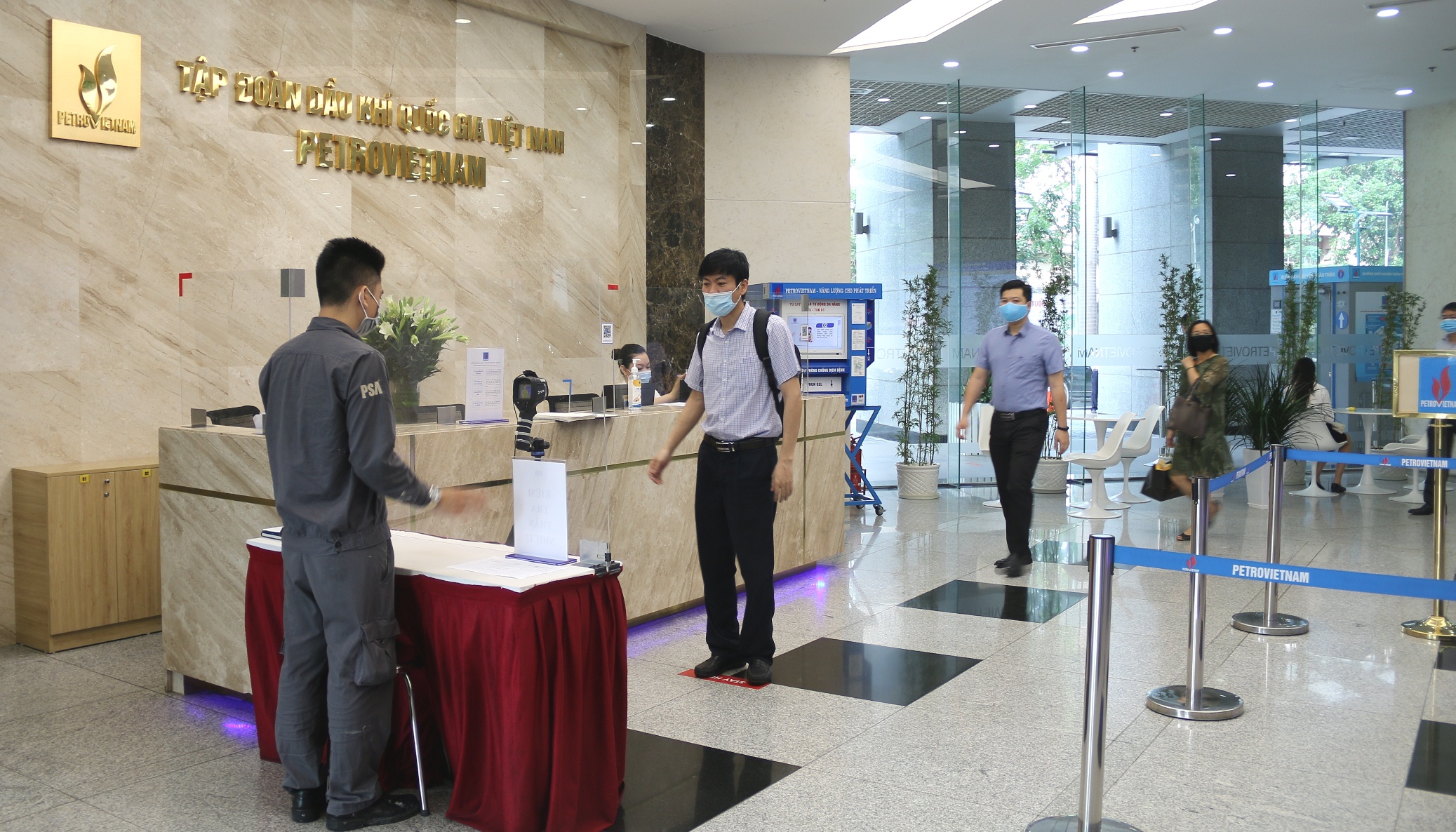 Petrovietnam đã tập trung mọi nguồn lực thực hiện đồng bộ, có hiệu quả Gói giải pháp ứng phó tác động kép của đại dịch Covid-19 và giá dầu giảm sâu.