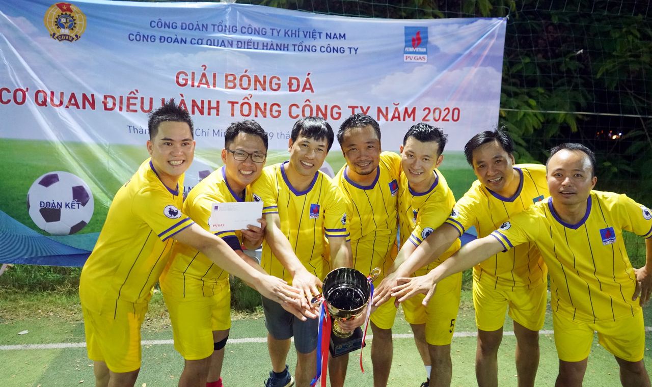Công đoàn Cơ quan điều hành tổ chức thành công “Giải bóng đá nam Cơ quan điều hành Tổng công ty năm 2020”
