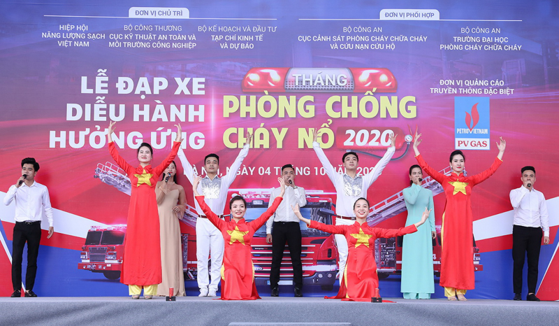 PV GAS strengthens security, safety, and fire prevention and fighting during Tet holidays and the 2021 dry season PV GAS strengthens security, safety, and fire prevention and fighting during Tet holidays and the 2021 dry season
