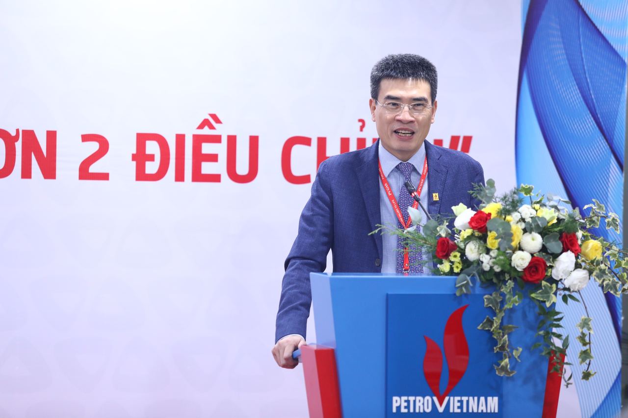 LỄ KÝ HỢP ĐỒNG TÍN DỤNG TÀI TRỢ “GIAI ĐOẠN 2 - DỰ ÁN ĐƯỜNG ỐNG DẪN KHÍ NAM CÔN SƠN 2 ĐIỀU CHỈNH” GIỮA PV GAS VÀ VIETCOMBANK