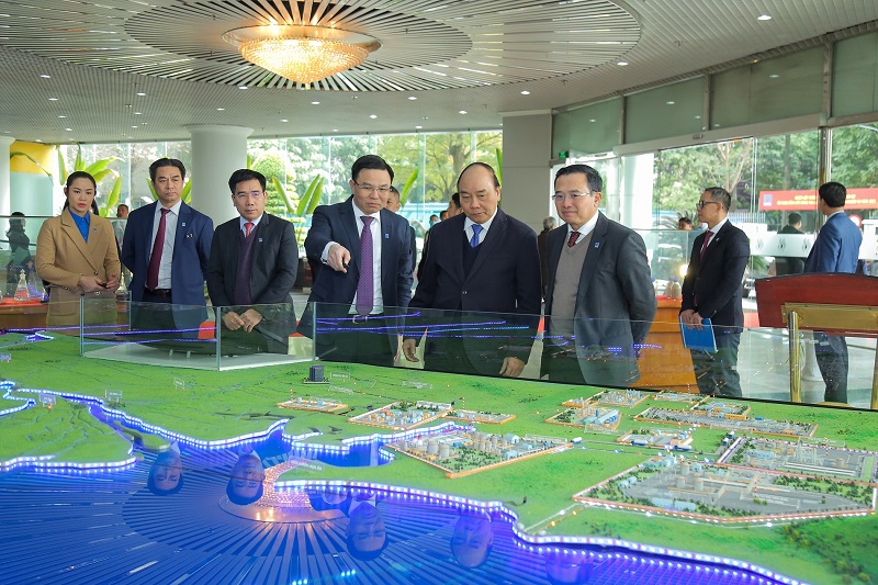 Thủ tướng Nguyễn Xuân Phúc: Petrovietnam trong khó khăn càng vững vàng, trước thử thách càng bản lĩnh