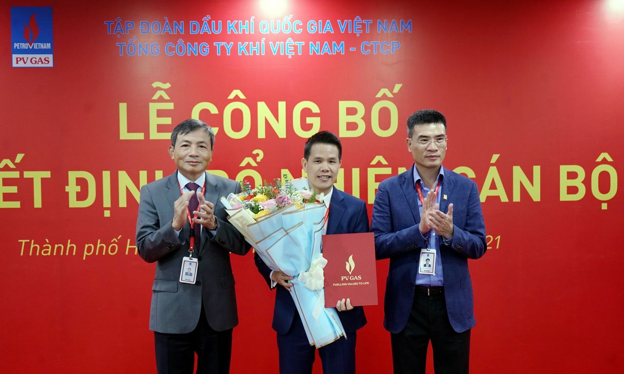 Mở đầu năm làm việc 2021, PV GAS công bố quyết định bổ nhiệm cán bộ Mở đầu năm làm việc 2021, PV GAS công bố quyết định bổ nhiệm cán bộ
