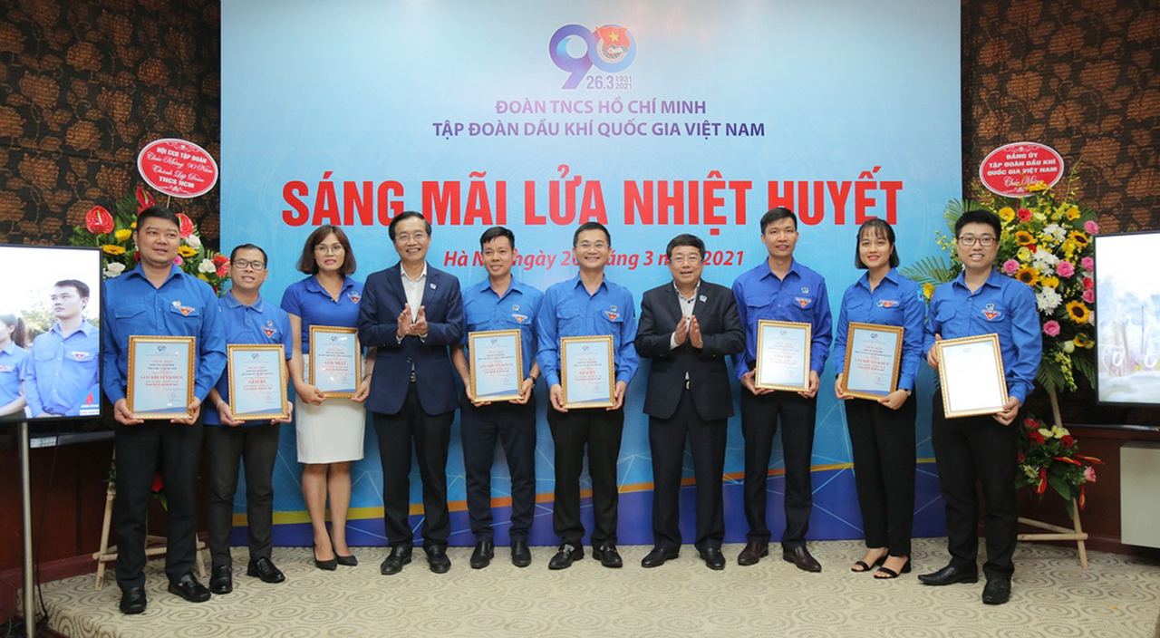 Đoàn Thanh niên PV GAS được tuyên dương và khen thưởng Đoàn Thanh niên PV GAS được tuyên dương và khen thưởng