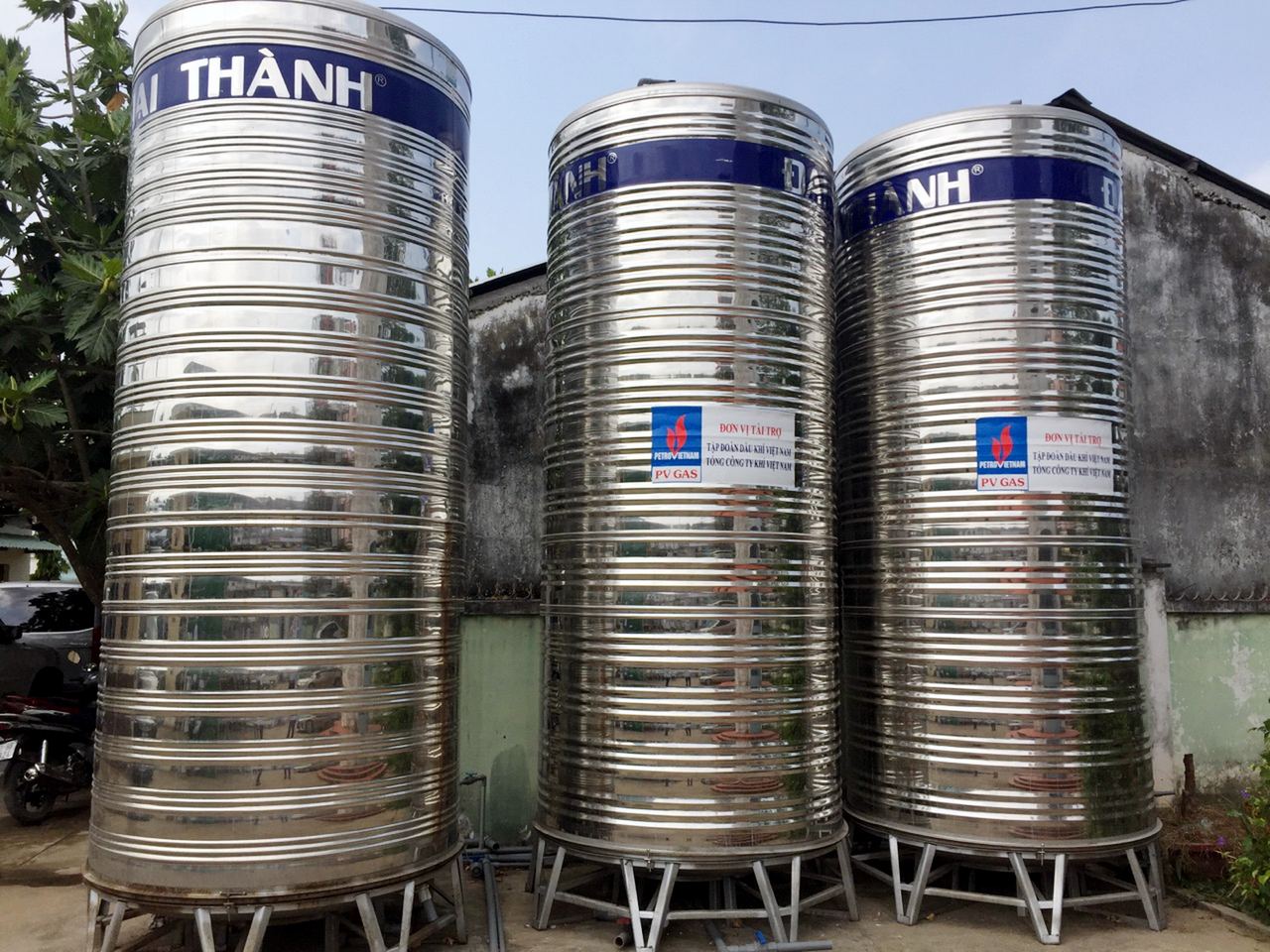 PV GAS trao tặng thêm 2 hệ thống lọc nước ngọt để Bến Tre đối phó với tình trạng hạn mặn