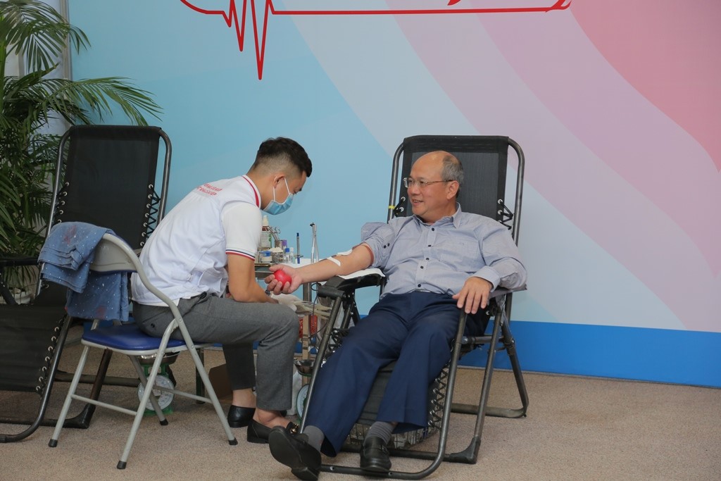 Chủ tịch HĐTV Petrovietnam - Hoàng Quốc Vượng kêu gọi toàn thể người lao động Dầu khí tham gia hiến máu