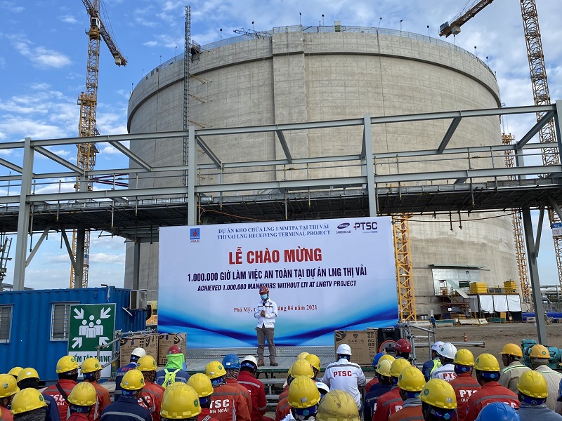 Dự án Kho chứa 1 triệu tấn LNG tại Thị Vải chào mừng mốc 1 triệu giờ làm việc an toàn