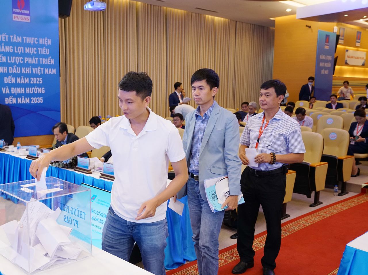 Đại hội đồng cổ đông thường niên năm 2021 PV GAS: Thông qua 19 tờ trình, bầu bổ sung Thành viên HĐQT, chia cổ tức năm 2020 tỷ lệ 30%