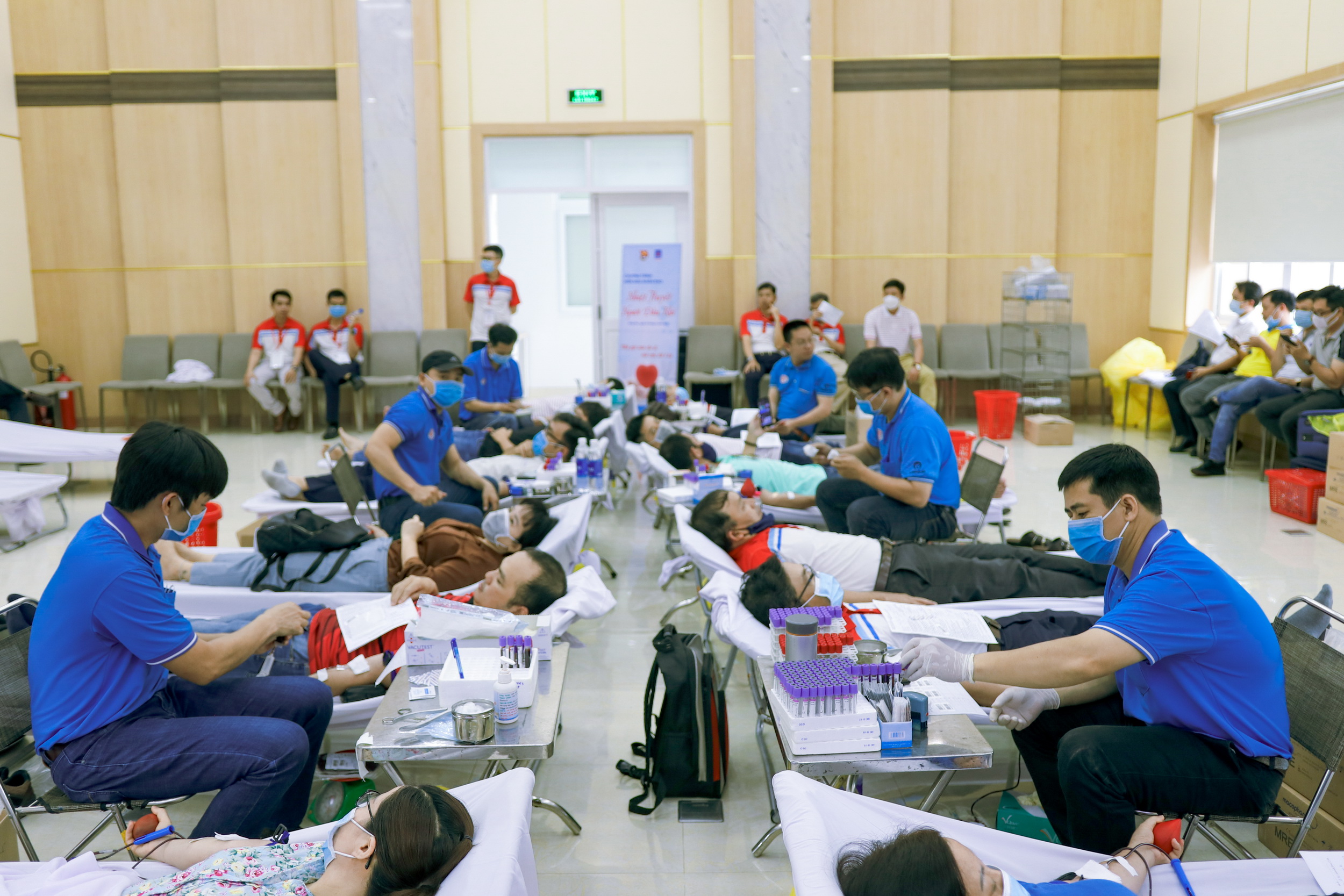 CHƯƠNG TRÌNH HIẾN MÁU NHÂN ĐẠO 2021: “NHIỆT HUYẾT NGƯỜI DẦU KHÍ” CHƯƠNG TRÌNH HIẾN MÁU NHÂN ĐẠO 2021: “NHIỆT HUYẾT NGƯỜI DẦU KHÍ”