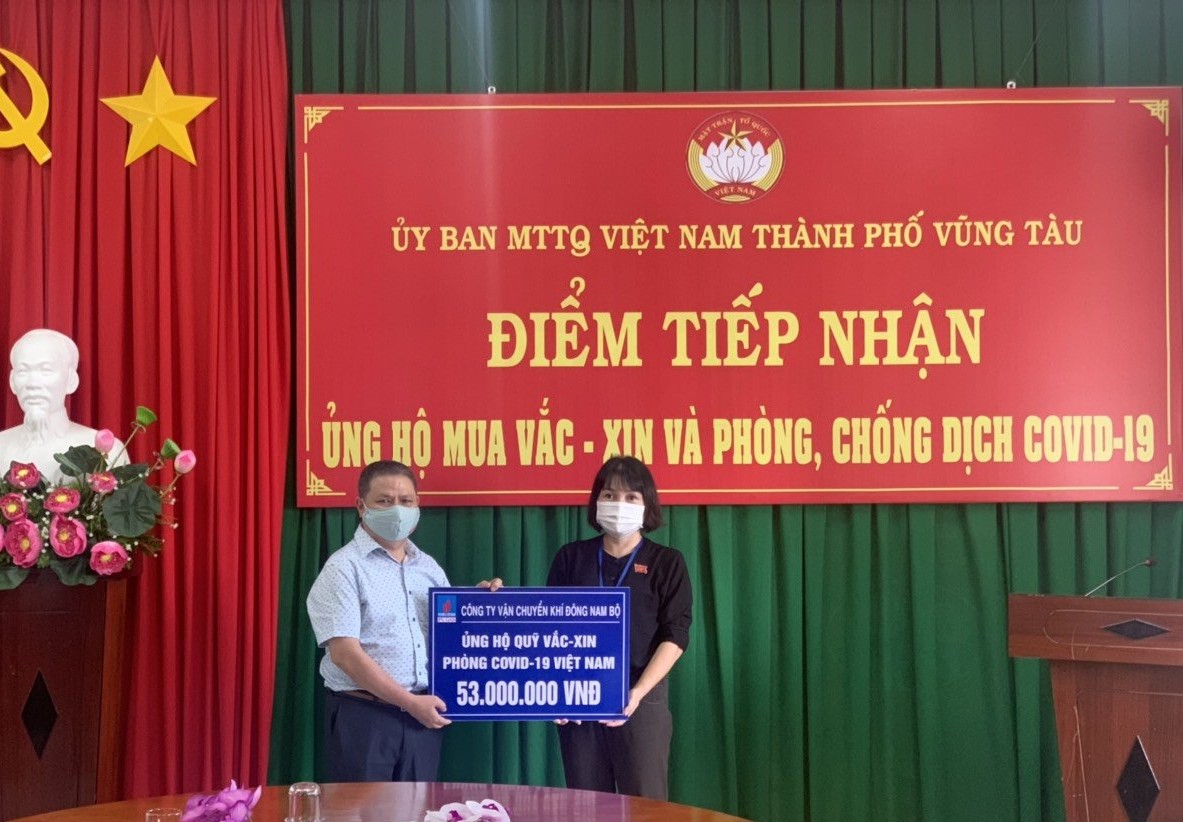 Khí Đông Nam ủng hộ quỹ Vắc xin chống Covid -19