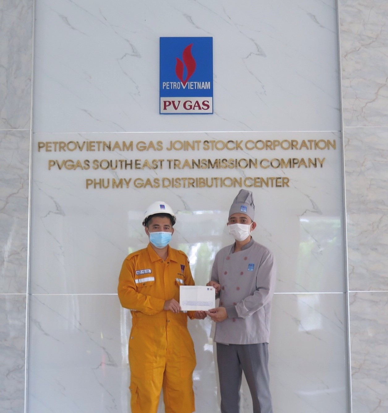 Công ty Vận chuyển Khí (KĐN) hỗ trợ người lao động khó khăn Công ty Vận chuyển Khí (KĐN) hỗ trợ người lao động khó khăn