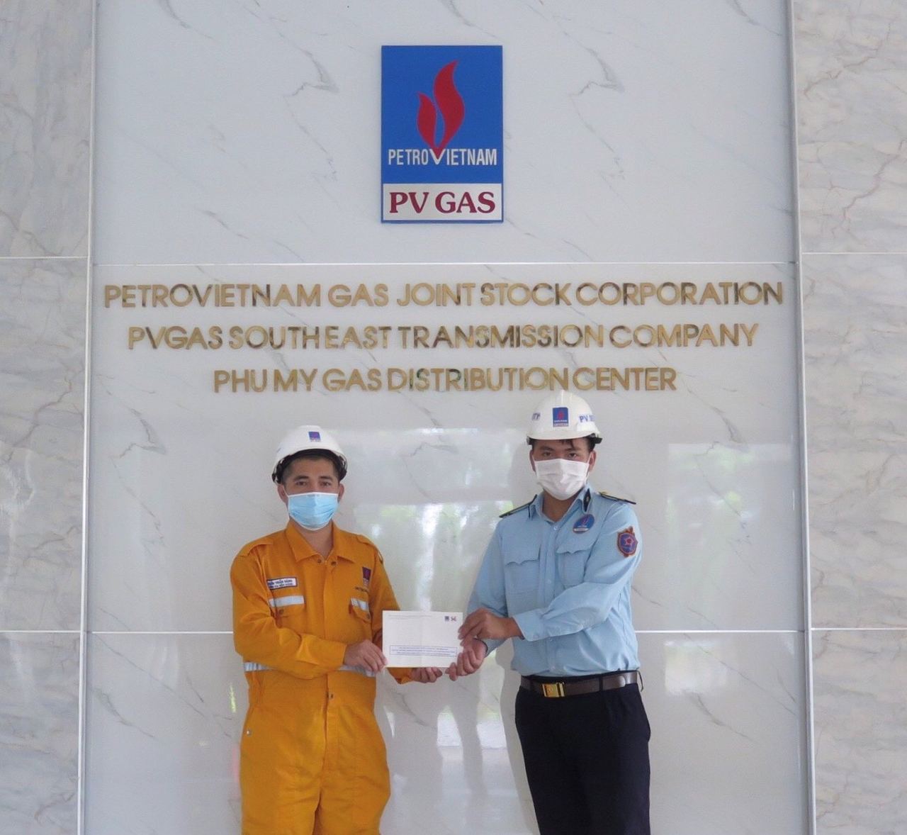 Công ty Vận chuyển Khí (KĐN) hỗ trợ người lao động khó khăn Công ty Vận chuyển Khí (KĐN) hỗ trợ người lao động khó khăn