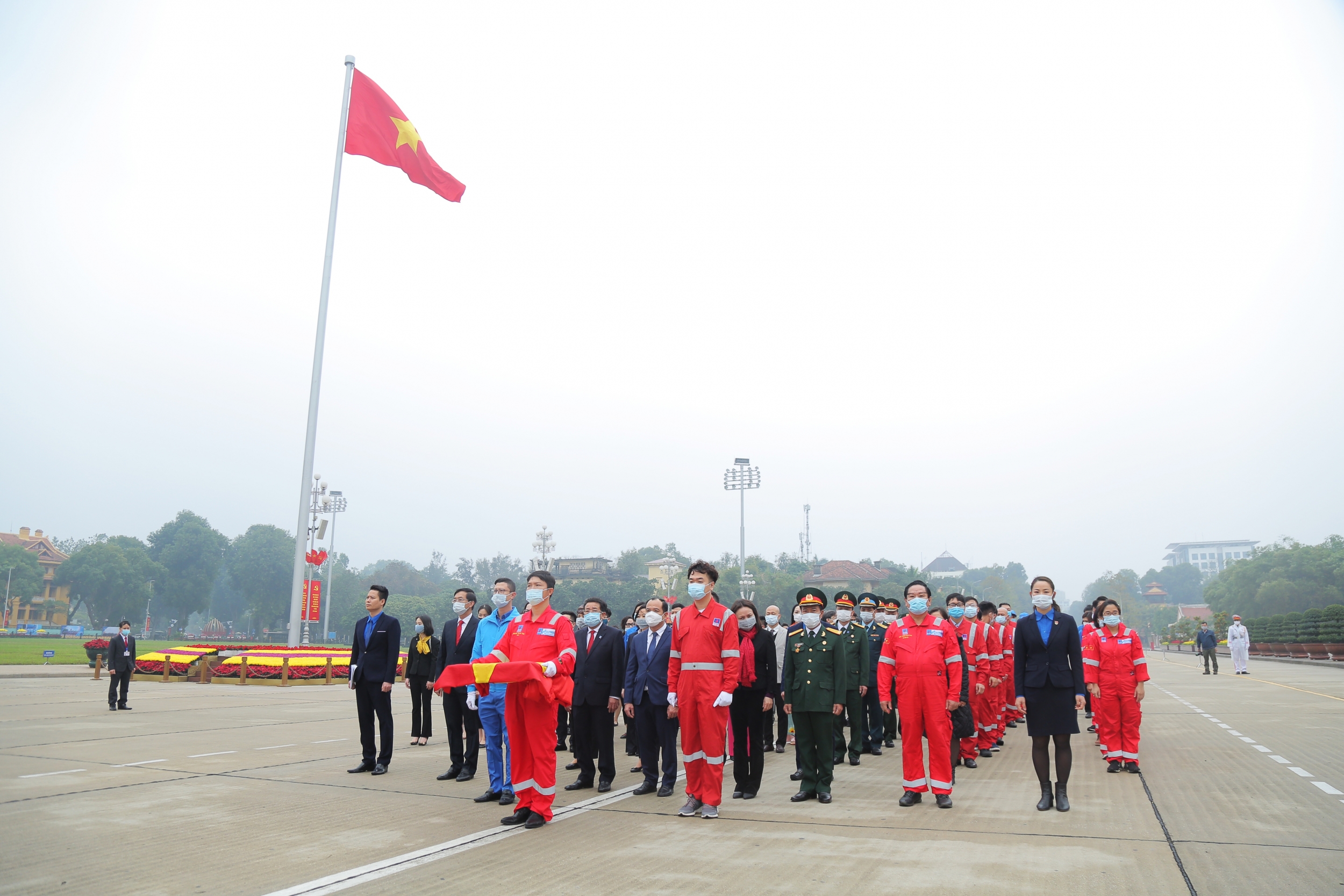 Hành động vì một PetroVietnam " Đoàn kết - Kỷ cương- Sáng tạo - Hiệu quả" Hành động vì một PetroVietnam " Đoàn kết - Kỷ cương- Sáng tạo - Hiệu quả"