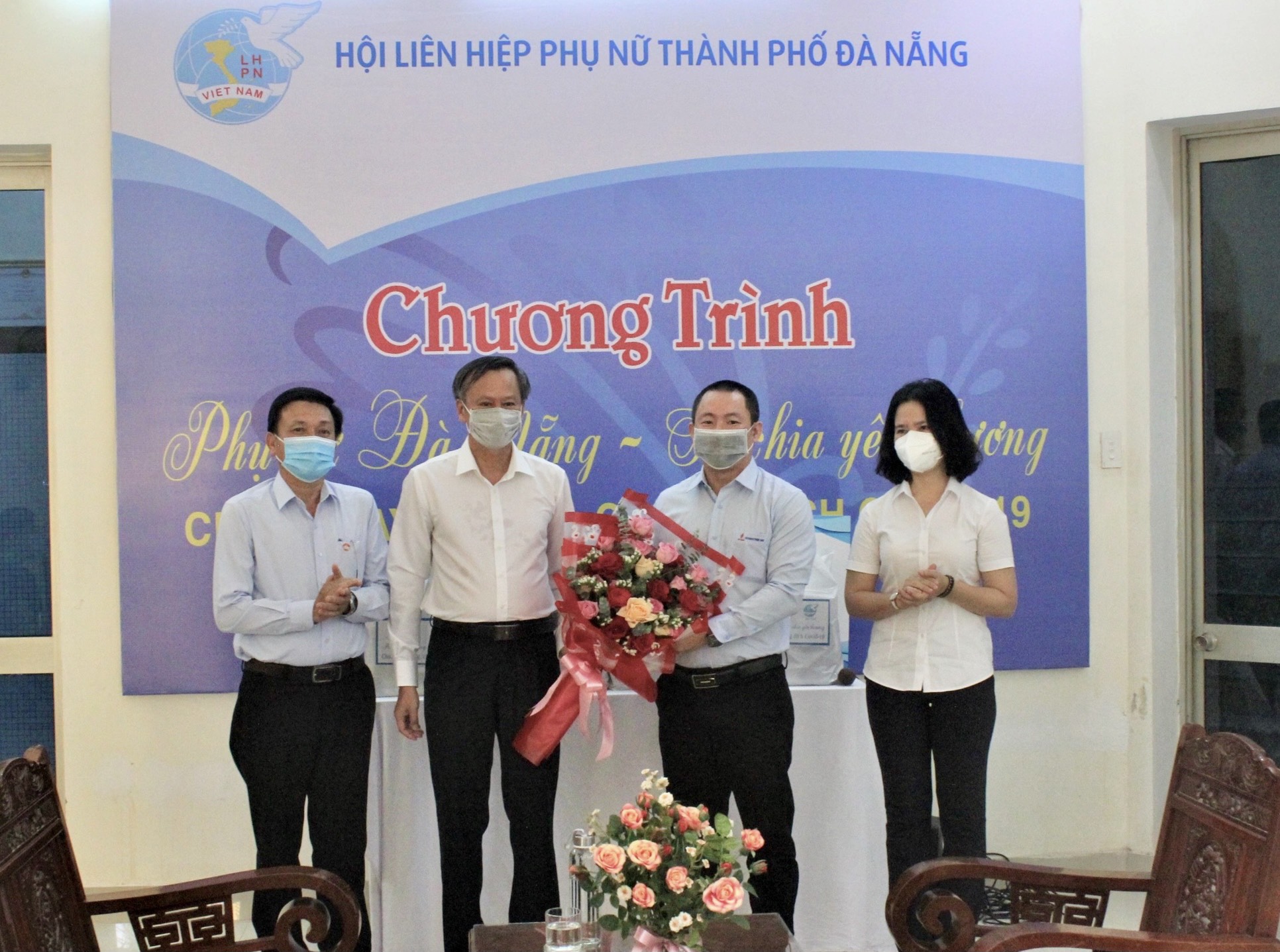 PV GAS ỦNG HỘ 5 TỶ ĐỒNG CHO CHƯƠNG TRÌNH “PHỤ NỮ ĐÀ NẴNG-SẺ CHIA YÊU THƯƠNG, CHUNG TAY PHÒNG, CHỐNG DỊCH COVID-19” PV GAS ỦNG HỘ 5 TỶ ĐỒNG CHO CHƯƠNG TRÌNH “PHỤ NỮ ĐÀ NẴNG-SẺ CHIA YÊU THƯƠNG, CHUNG TAY PHÒNG, CHỐNG DỊCH COVID-19”