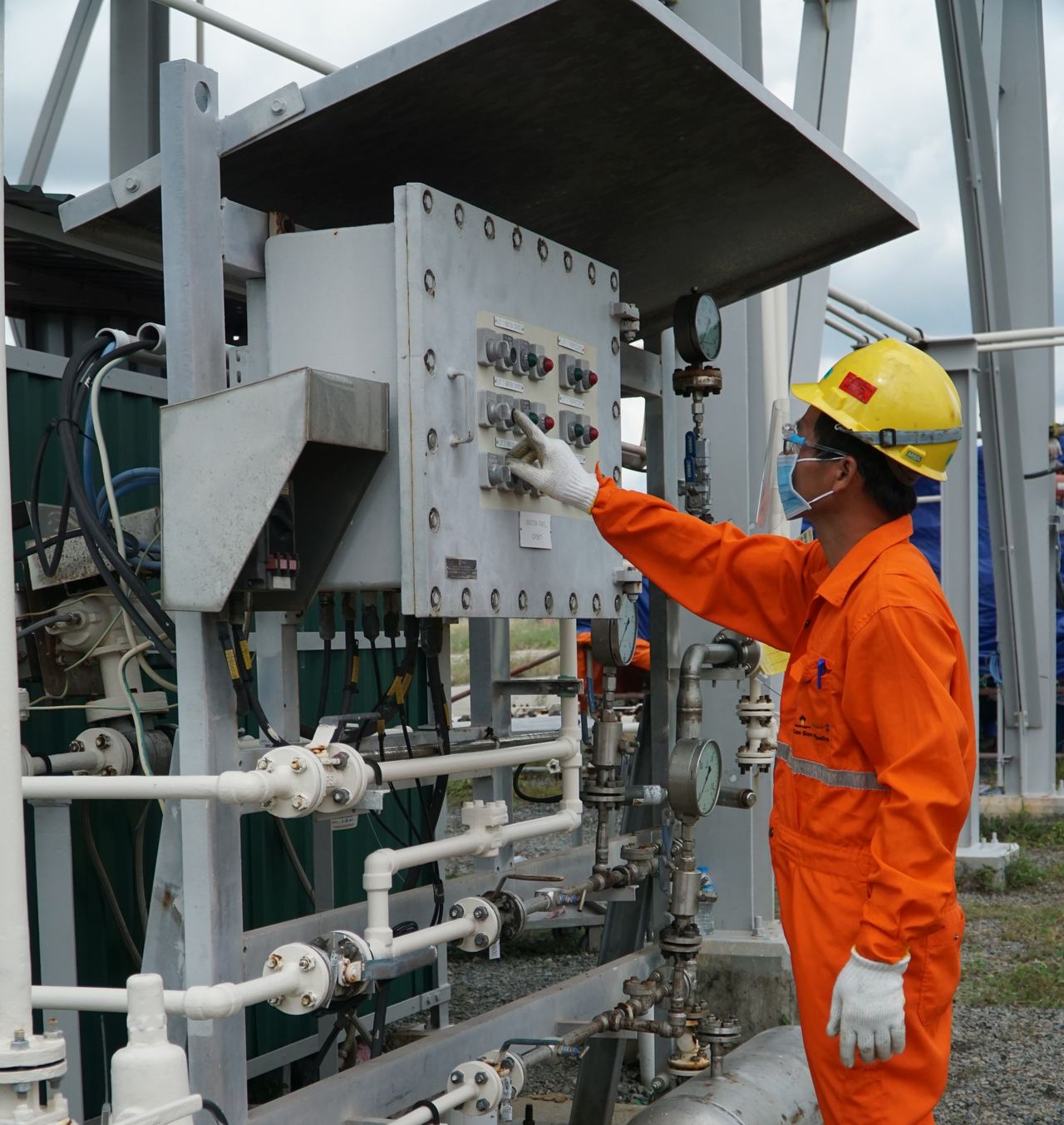 Người lao động PV GAS “đoàn kết, kỷ cương, sáng tạo, hiệu quả, quyết tâm chiến thắng đại dịch Covid -19” Người lao động PV GAS “đoàn kết, kỷ cương, sáng tạo, hiệu quả, quyết tâm chiến thắng đại dịch Covid -19”