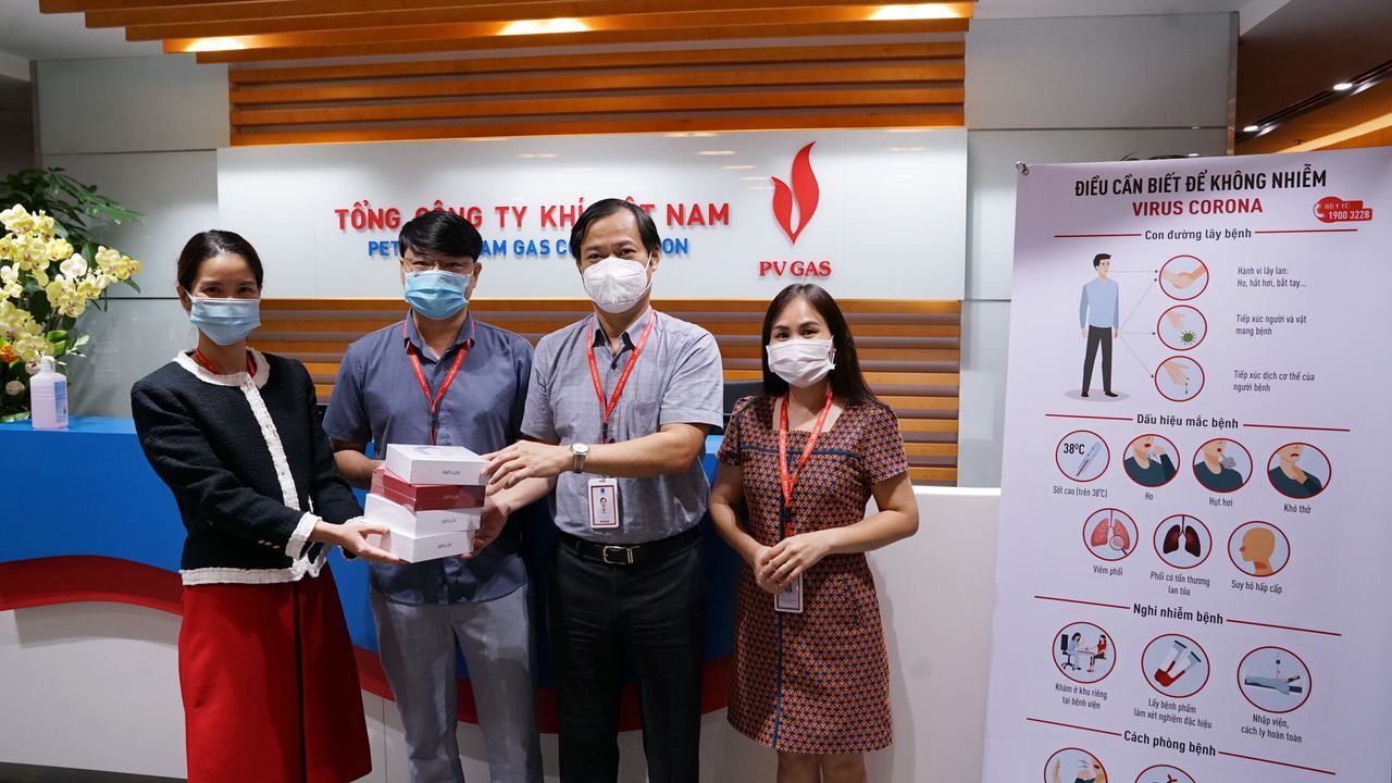 Công đoàn Cơ quan điều hành PV GAS hỗ trợ thực phẩm cho Bệnh viên Dã chiến số 10 Công đoàn Cơ quan điều hành PV GAS hỗ trợ thực phẩm cho Bệnh viên Dã chiến số 10